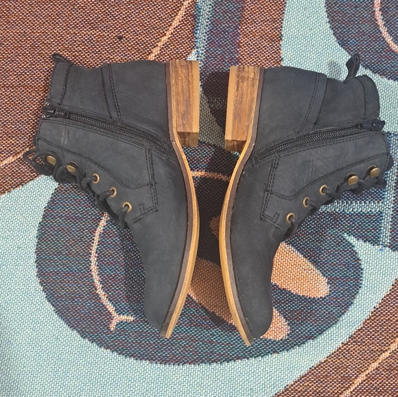 🌈ALDO BRAIDED LEATHER WESTERN LACE UP ANKLE BOOTS-6 - Picture 4 of 9